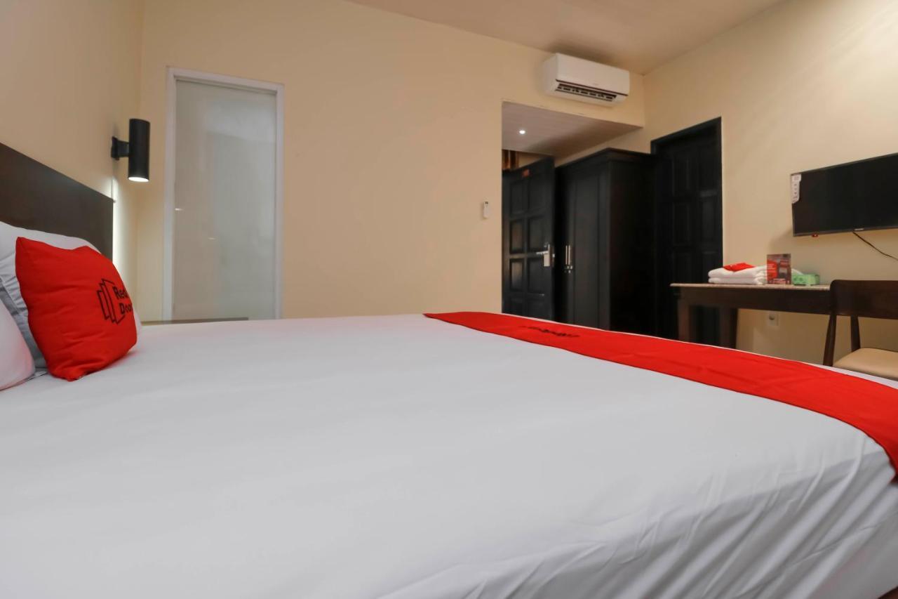 Reddoorz Plus Near Halim Perdanakusuma 2 Джакарта Екстер'єр фото