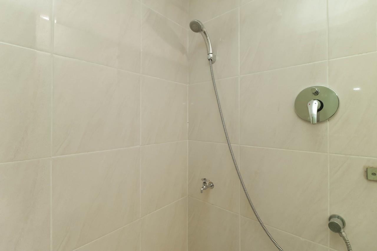 Reddoorz Plus Near Halim Perdanakusuma 2 Джакарта Екстер'єр фото